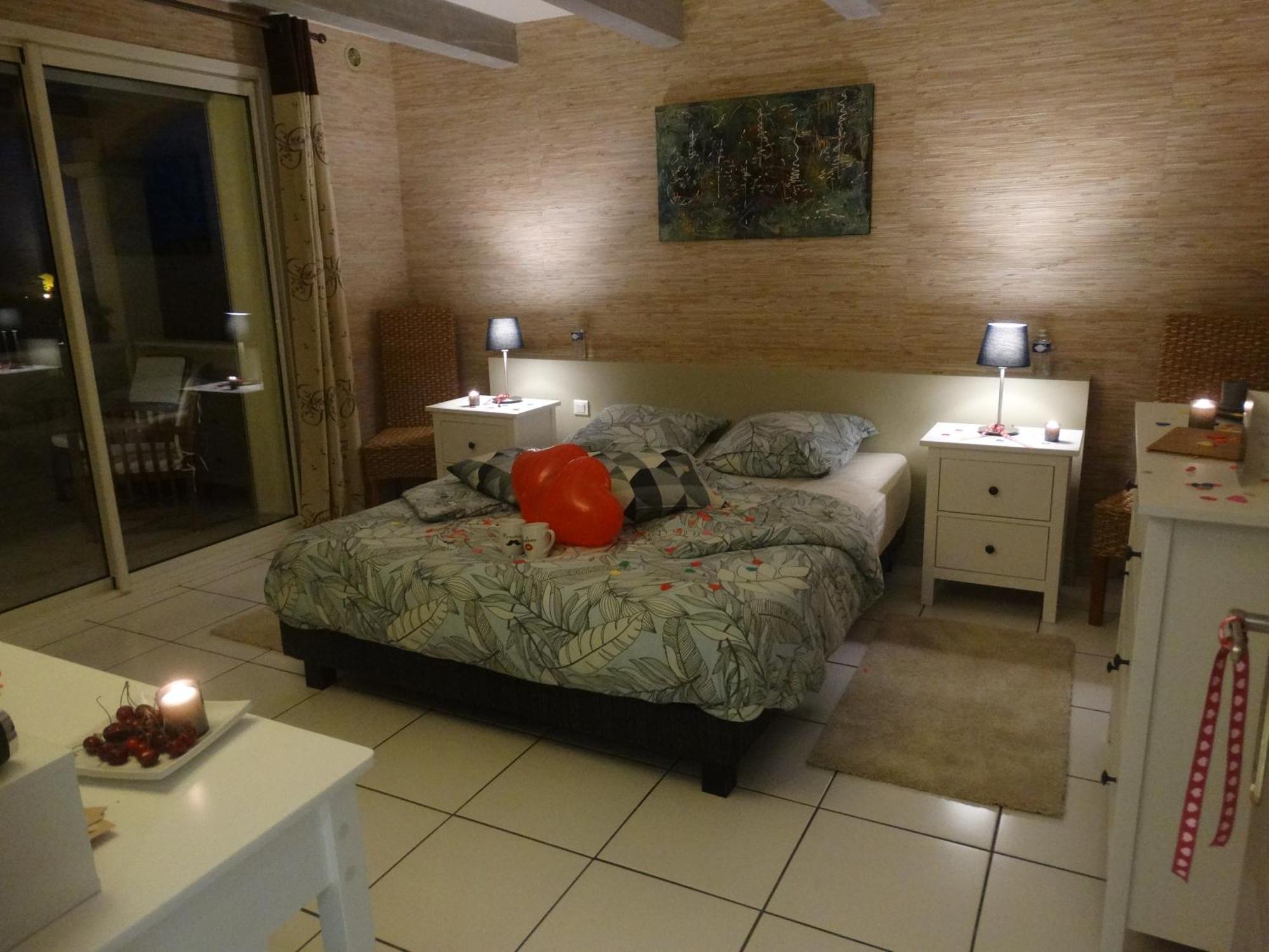 Gites En B&B Le Clos De La Cerise Châteauneuf-du-Pape Kültér fotó