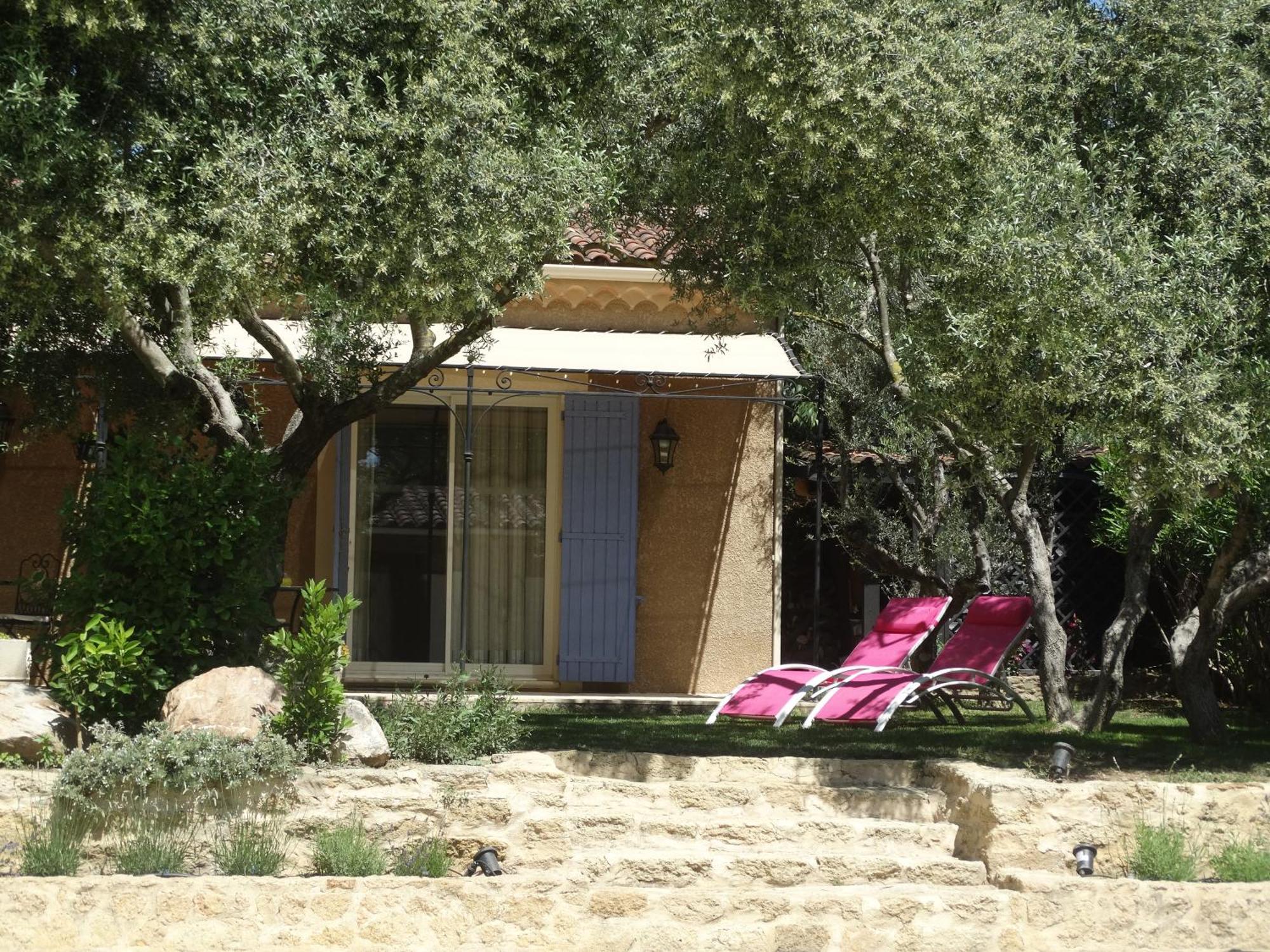 Gites En B&B Le Clos De La Cerise Châteauneuf-du-Pape Kültér fotó